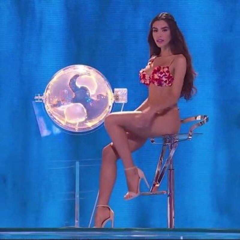 Michelly Sander conquista il web: gli scatti sexy di lady Petagna 8