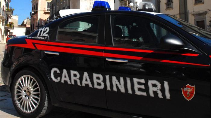 "Ci servono soldi, devi prostituirti". L'orrore della madre sulla ragazzina
