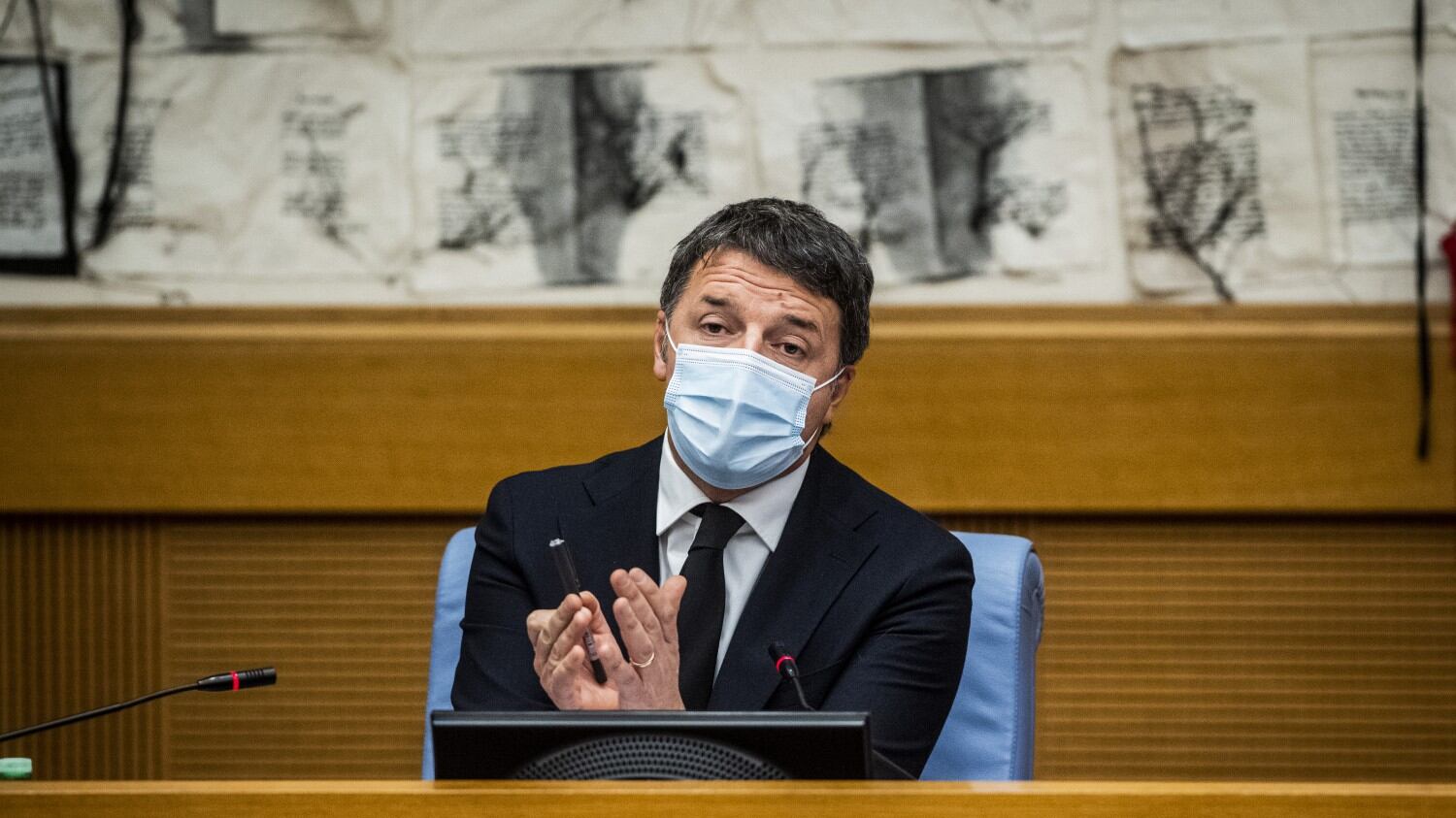 Matteo Renzi: "La fiducia? Non la possiamo votare. Se Conte apre ai responsabili ci asterremo"