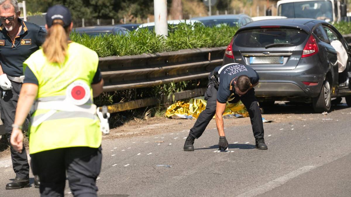 Una ciclista travolta da un camion. Muore a Seregno donna di 63 anni