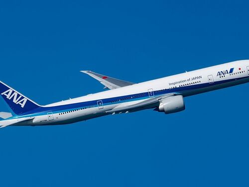 Crepa sul vetro della cabina di pilotaggio, Boeing costretto a tornare indietro