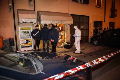Asti, sangue in tabaccheria 11