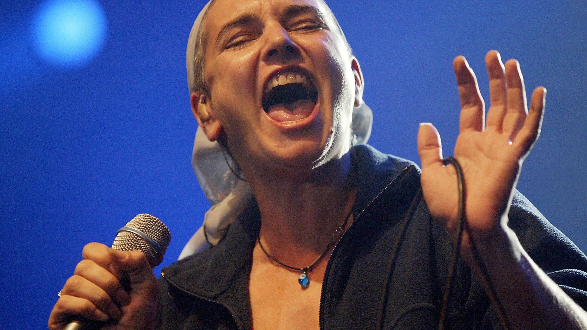 Sinead O'Connor si scusa per le sue dichiarazioni sulle persone bianche