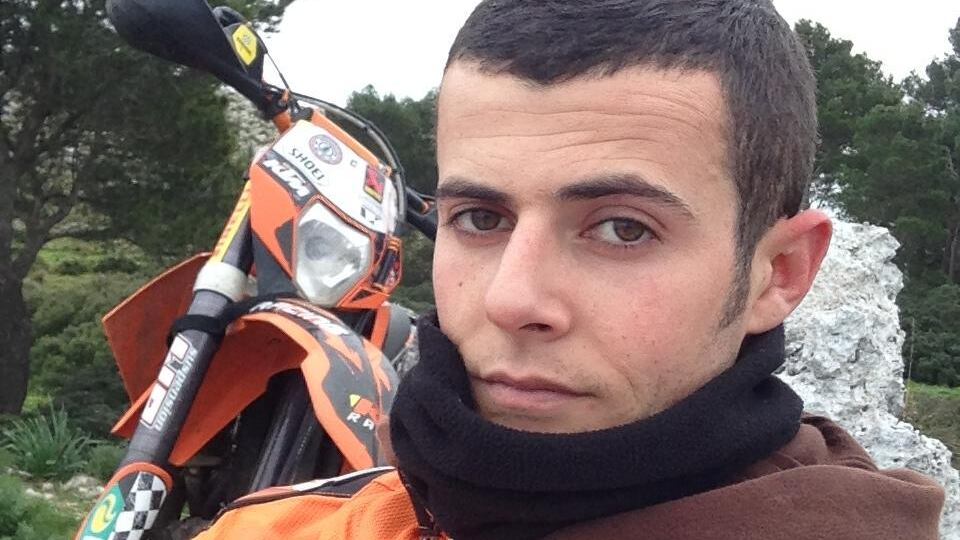 Muore dopo 10 anni di coma: il commosso addio delle sorelle a "Budy"