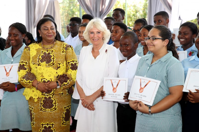 Camilla Parker Bowles, la duchessa di Cornovaglia in foto 6