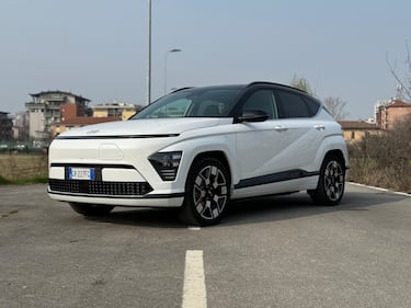 Hyundai Kona Electric: guarda la gallery del nuovo crossover elettrico da città 2