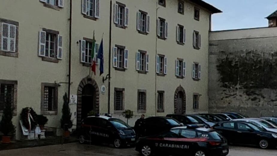Lucca, magrebino non paga la pizza e accoltella il corriere