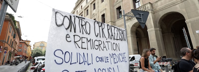 “Dobbiamo opporci tutti”. Per il pm una “rete organizzata” di medici contro i Cpr