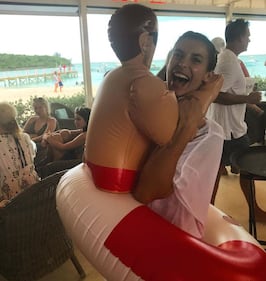 Elisabetta Canalis sexy alle Bahamas 10
