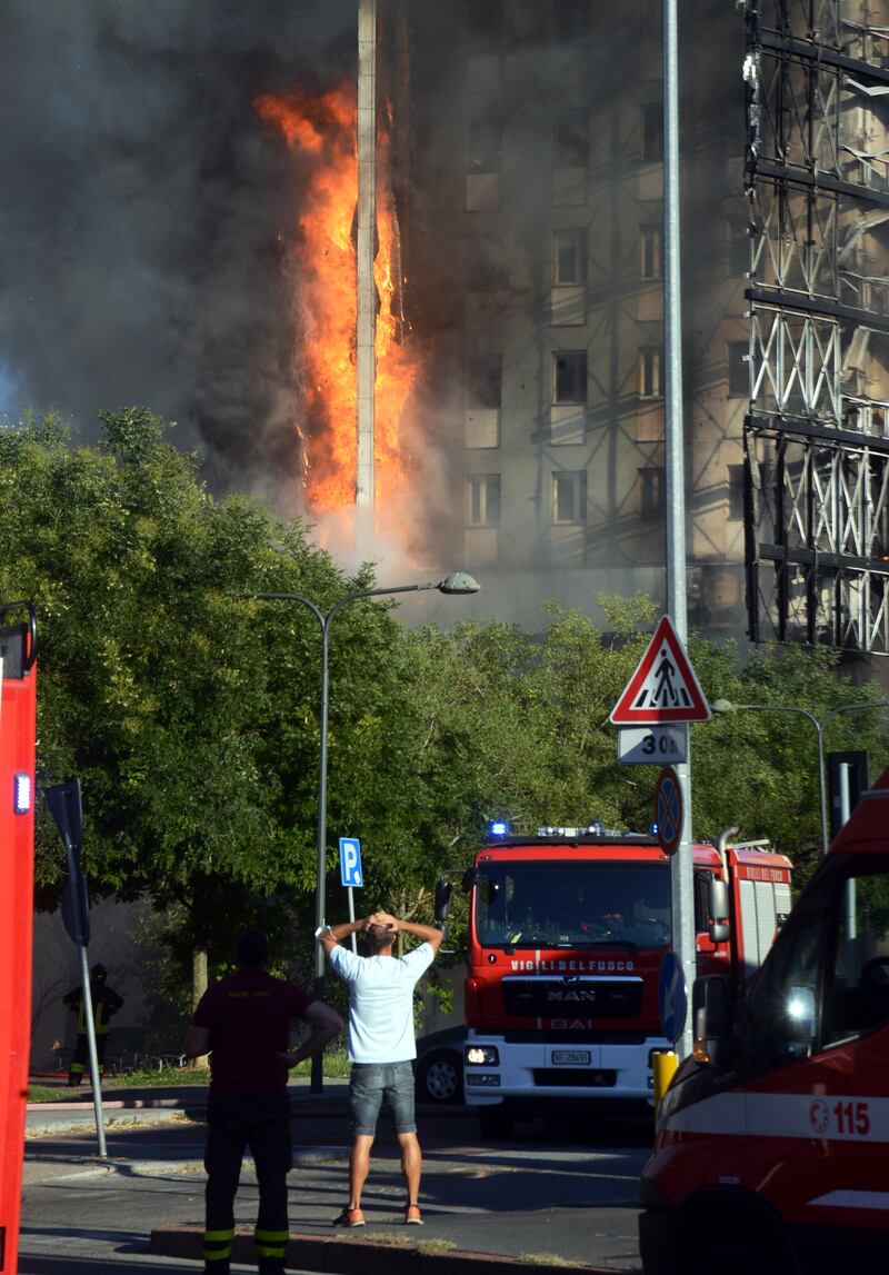 Incendio nel palazzo di via Antonini a Milano 7