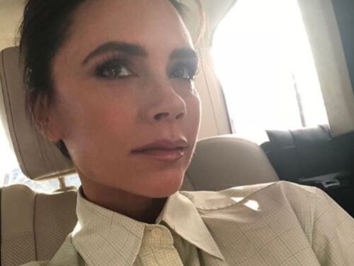 Victoria Beckham, il figlio Romeo la sfrutta per TikTok
