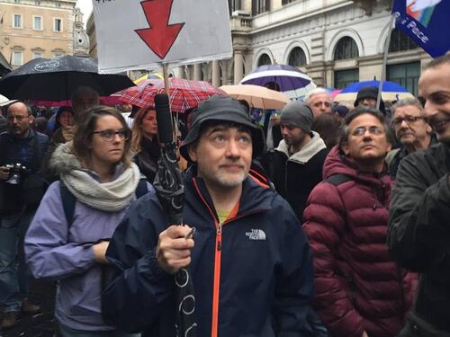 I musulmani scendono in piazza contro l'Isis