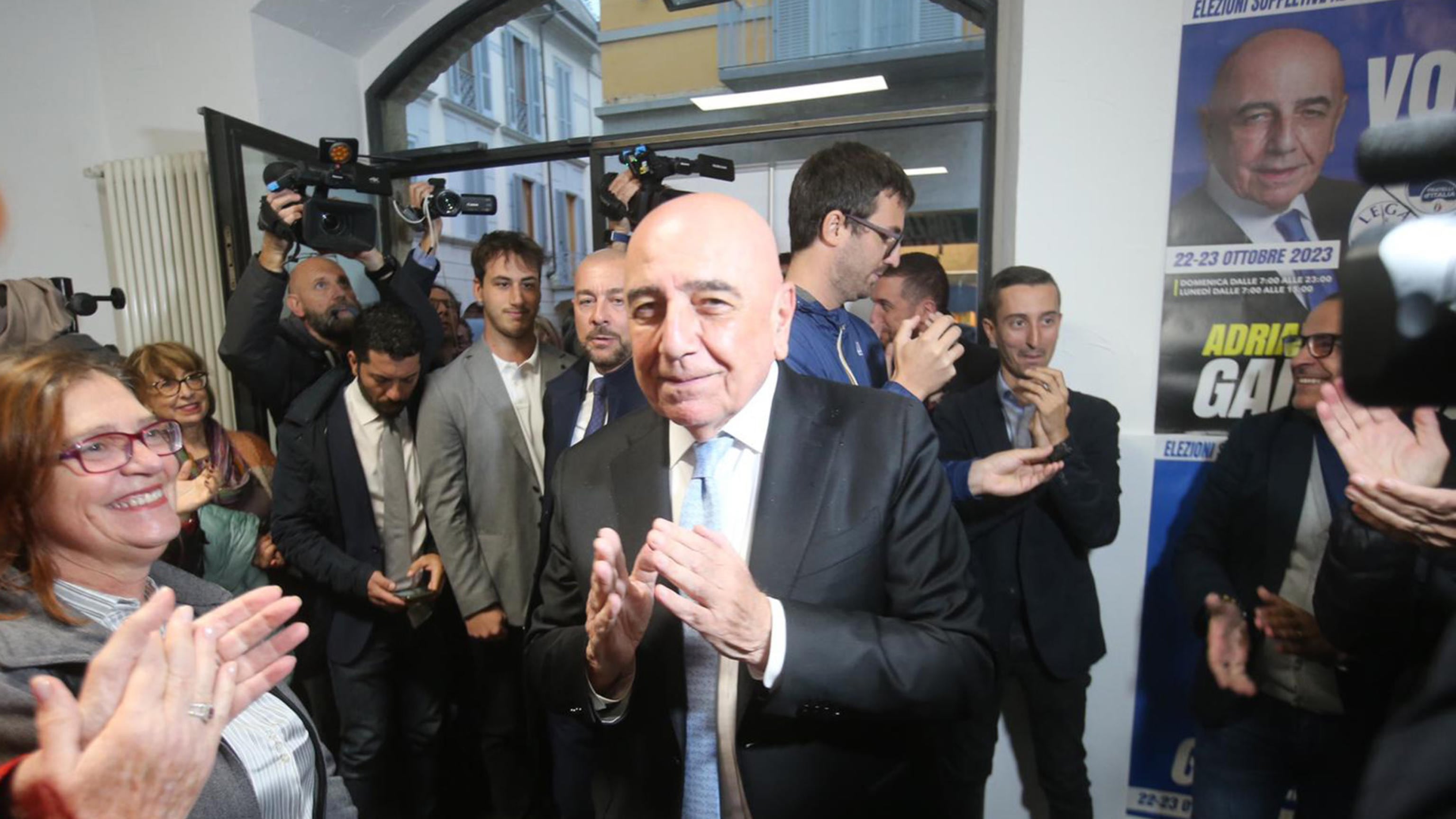 Galliani ritorna in Senato: "Dedico la vittoria a Silvio"