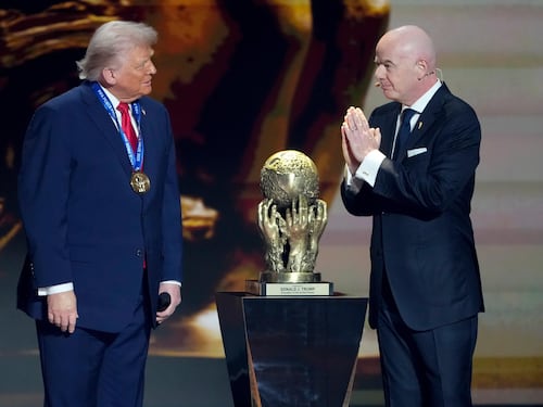 Infantino, la sponda Trump per salvare il salvabile