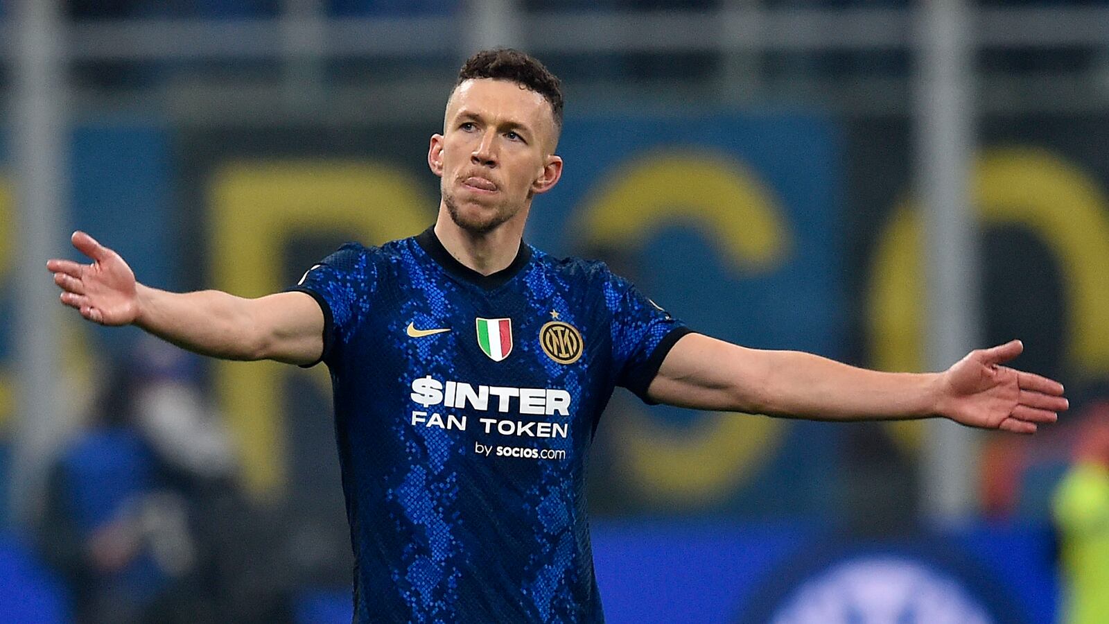 Minacciò tifoso, Perisic paga ed evita il processo