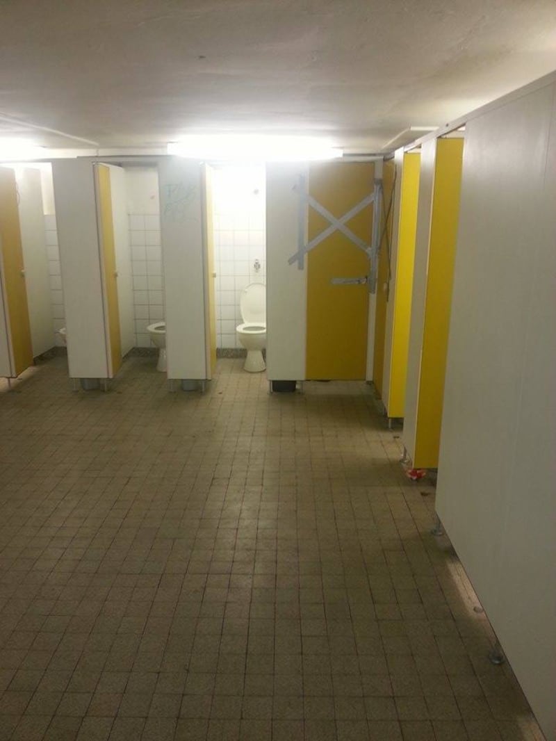All'interno dei campi profughi della Merkel 8