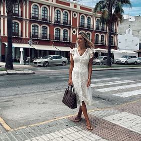 Alba Silva rapisce i suoi follower su Instagram 11