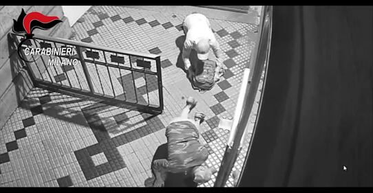 Furti e ricettazione: arrestati 9 rom 6