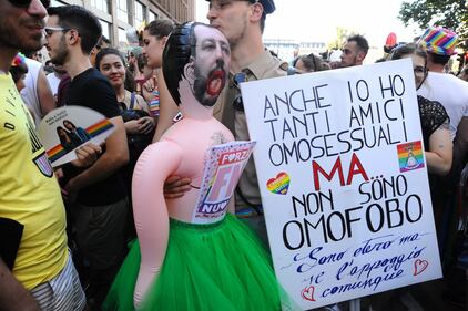 Ecco tutti gli slogan del Gay Pride 7