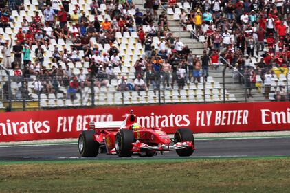 Mick Schumacher sulla Ferrari del papà: le foto più belle 11