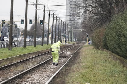 Uomo morto e mutilato sui binari della metro a Milano: le immagini 2