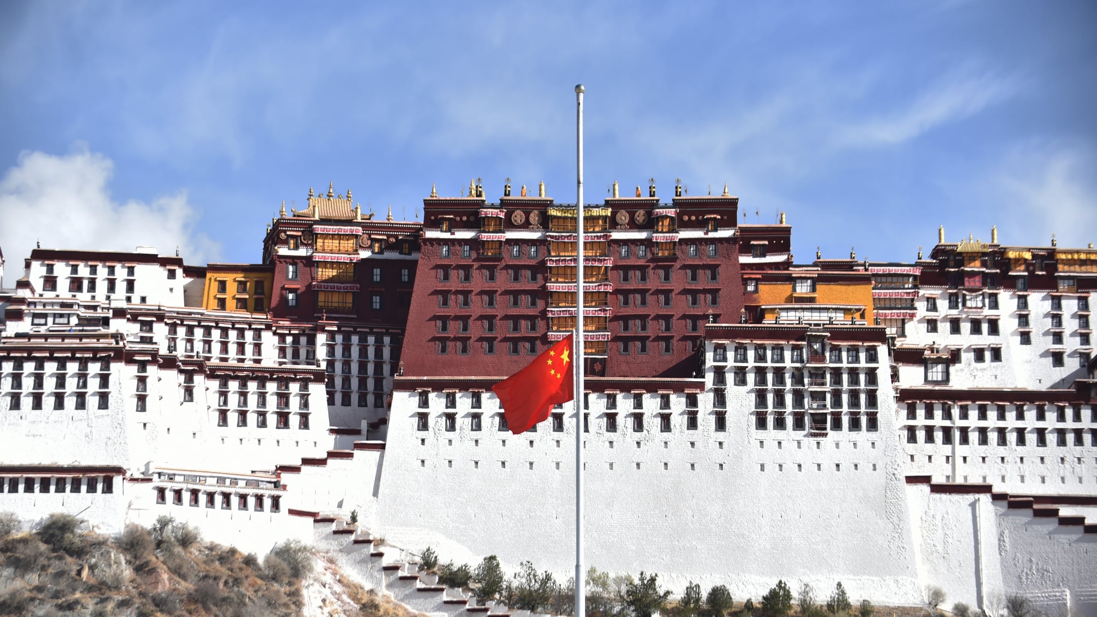 Da Londra fino al Tibet la storia del vero 007