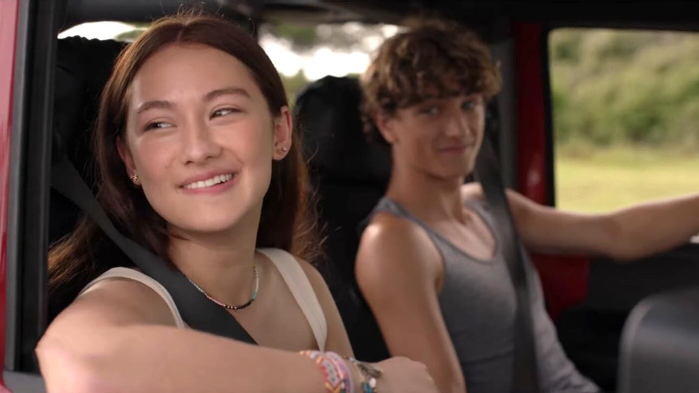 È tempo di sole e primi baci con "L'estate nei tuoi occhi" (ma solo per i giovani)