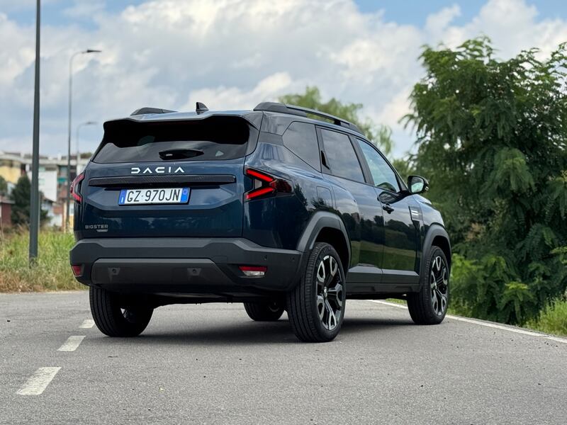 Dacia Bigster Hybrid: guarda la gallery del nuovo SUV ibrido full 6