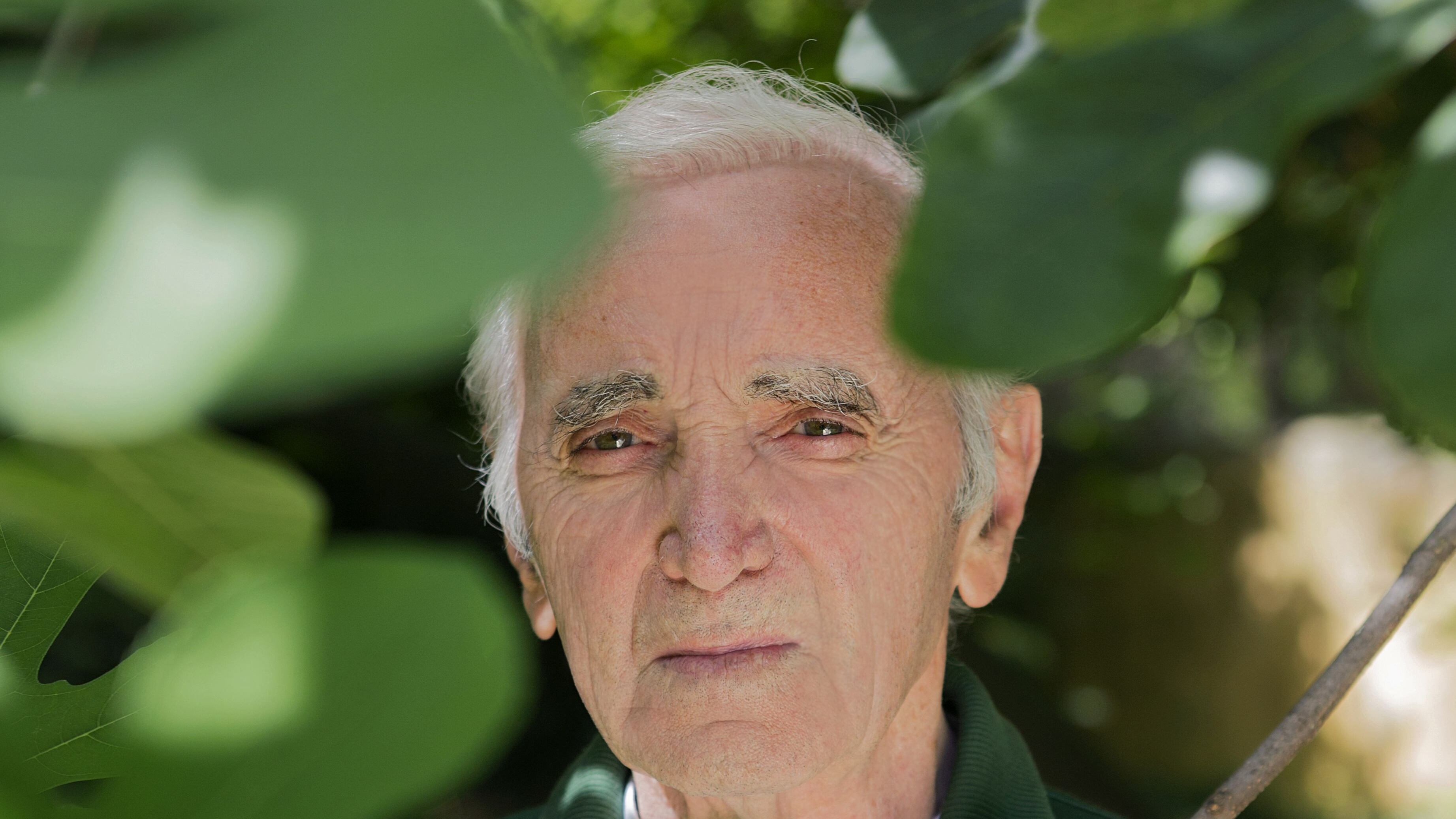 Aznavour dal 1933 sul palco: "Ci credete che ora amo il rap?"