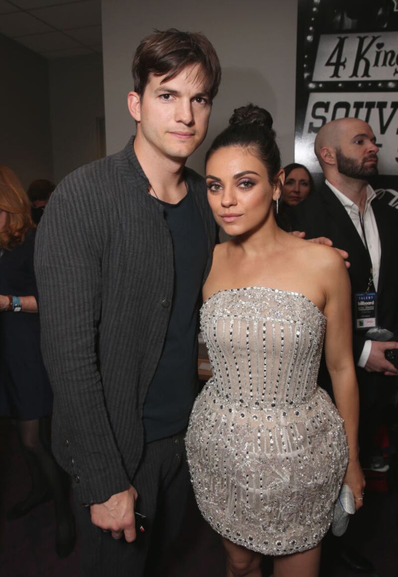 Ashton Kutcher e Mila Kunis sexy insieme 8
