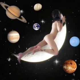 Naike Rivelli: topless e lato b in mostra per i fan 6