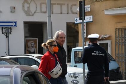 Simona Ventura, breve vacanza ad Ischia con il compagno 2