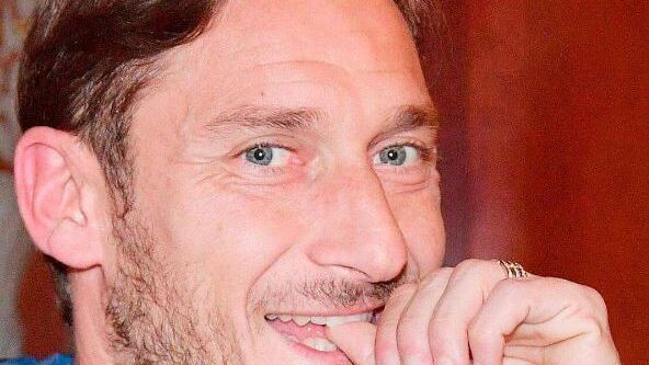 Francesco Totti confessa: "L'esultanza col ciuccio è per mia moglie"