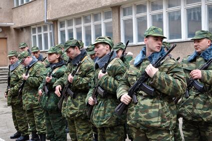 I nuovi soldati della Crimea giurano