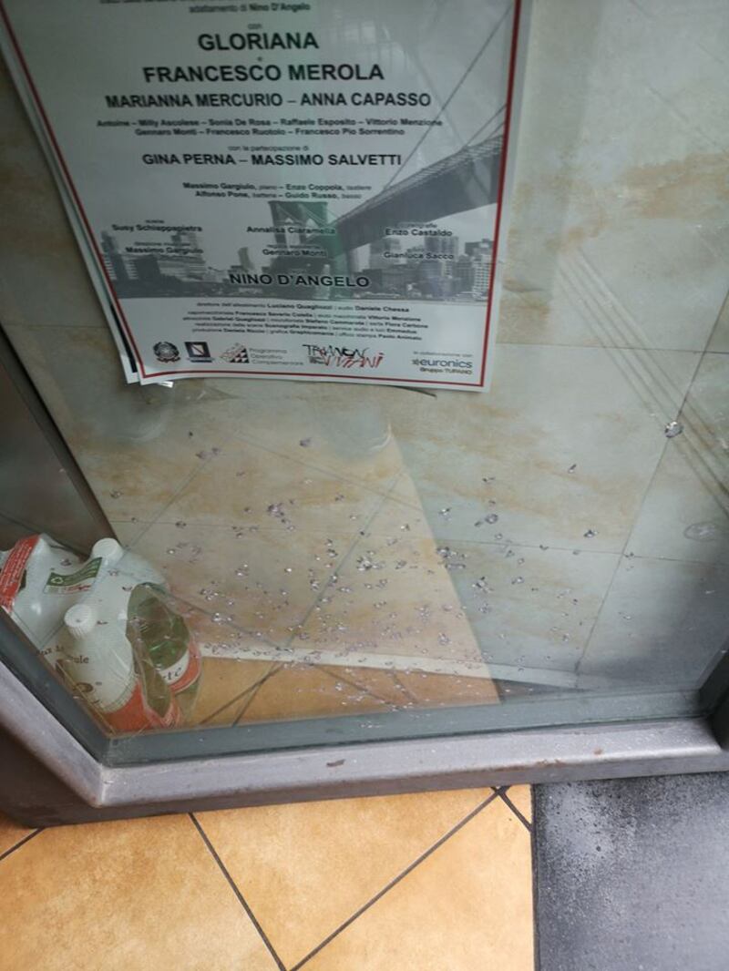 Napoli, colpi d'arma da fuoco contro market a Forcella 3