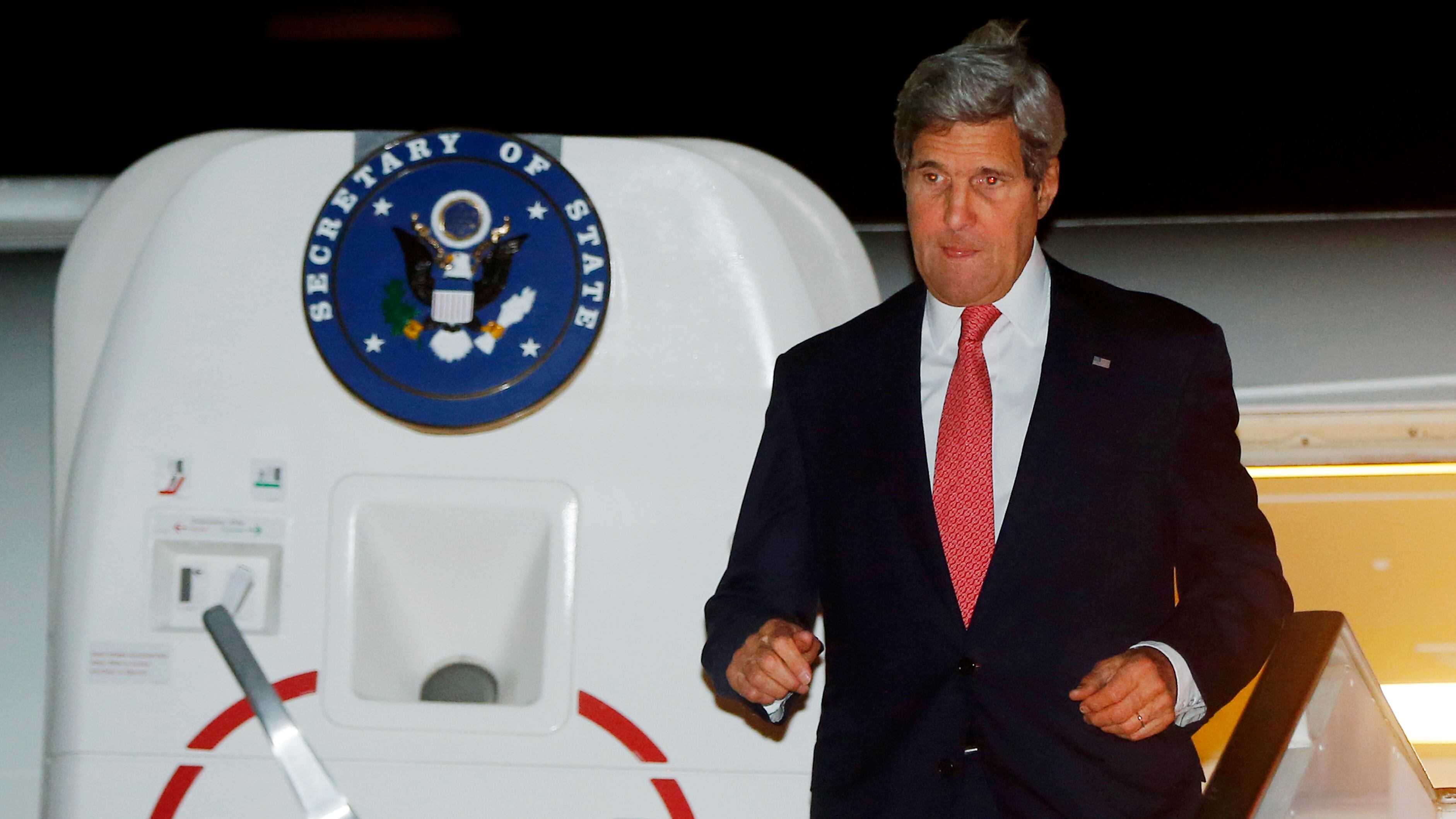 Kerry cerca la tregua ma i morti sono quasi 600