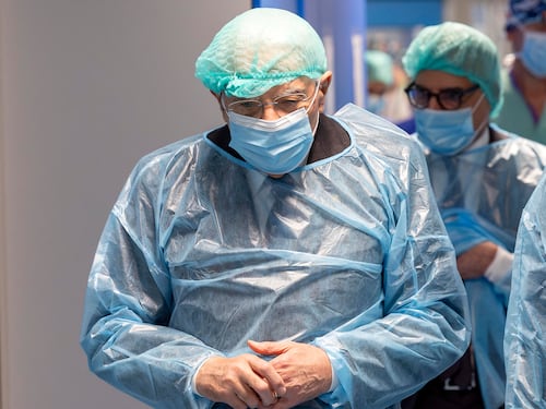 Mattarella al Niguarda tra i feriti di Crans-Montana