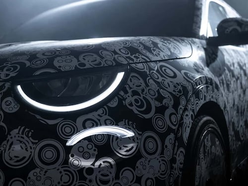 Abarth 600e, guarda tutte le foto della versione camuffata