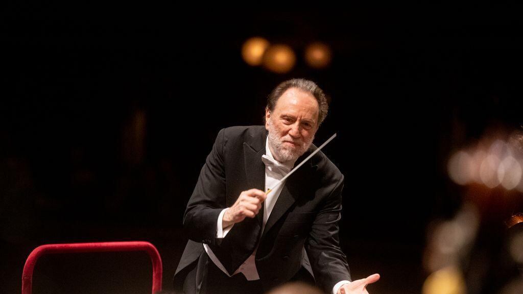 Scala, malore per il maestro Chailly: Macbeth interrotta e pubblico a casa
