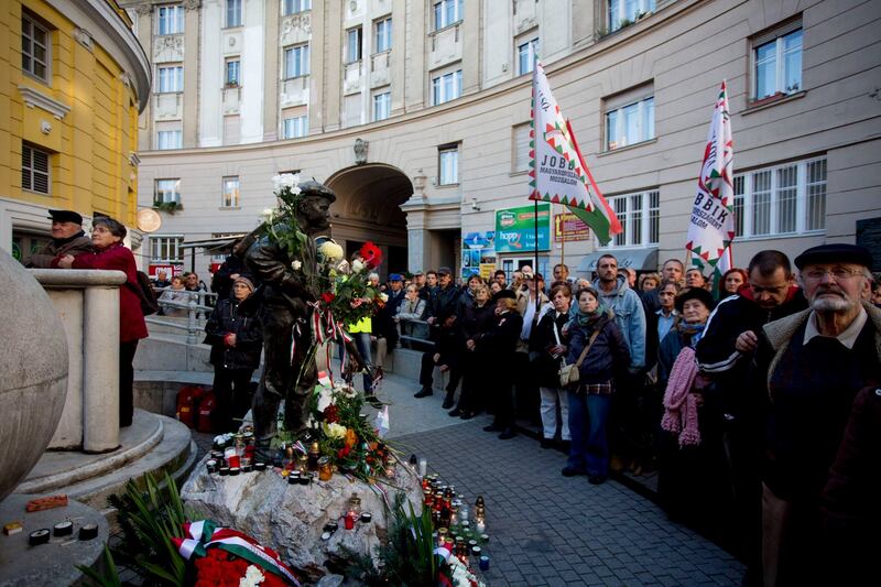 Jobbik, la destra ungherese che sfida Orban 6