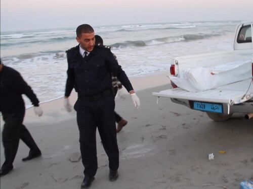 Quei cadaveri dei clandestini abbandonati sulle spiagge libiche