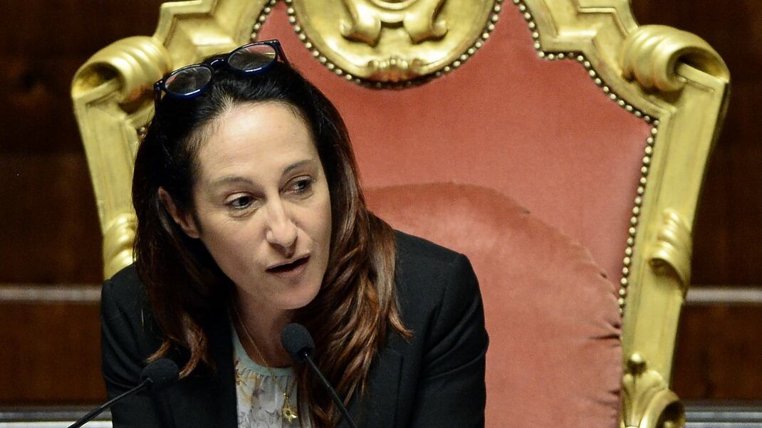 Taverna: "Accordo con il Pd? Lo decidano gli iscritti al M5S"