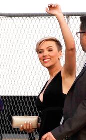Oscar, Scarlett Johansson sfoggia il look rasato 20