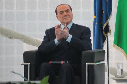 Berlusconi e Moratti premiati da Maroni 3
