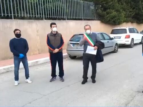Ancora migranti nell'ex hotel: esplode la protesta a Siculiana