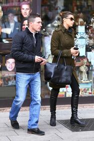 Elisabetta fa shopping con Brian 5