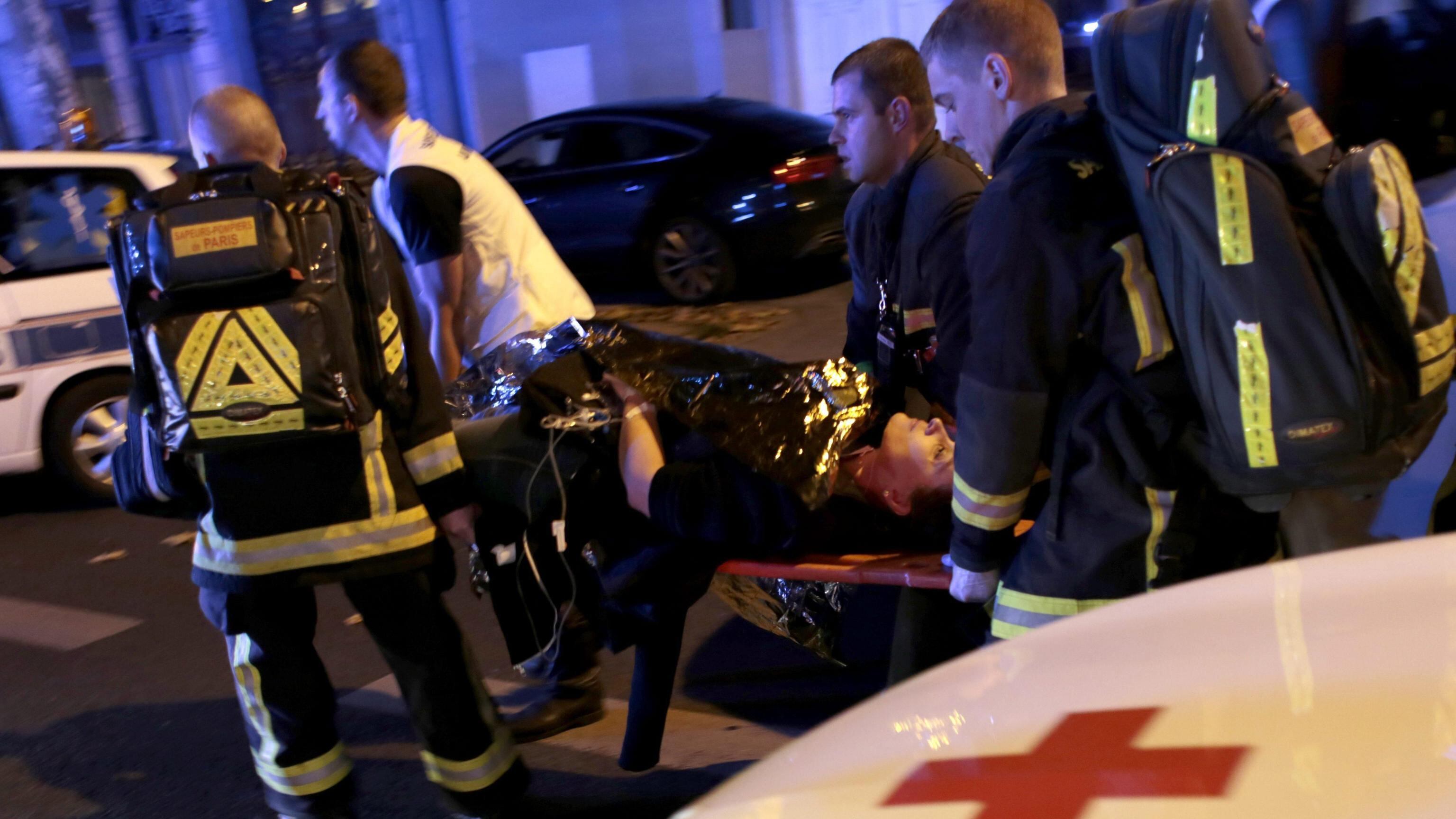 I testimoni: "I terroristi erano bianchi, agivano come forze speciali"