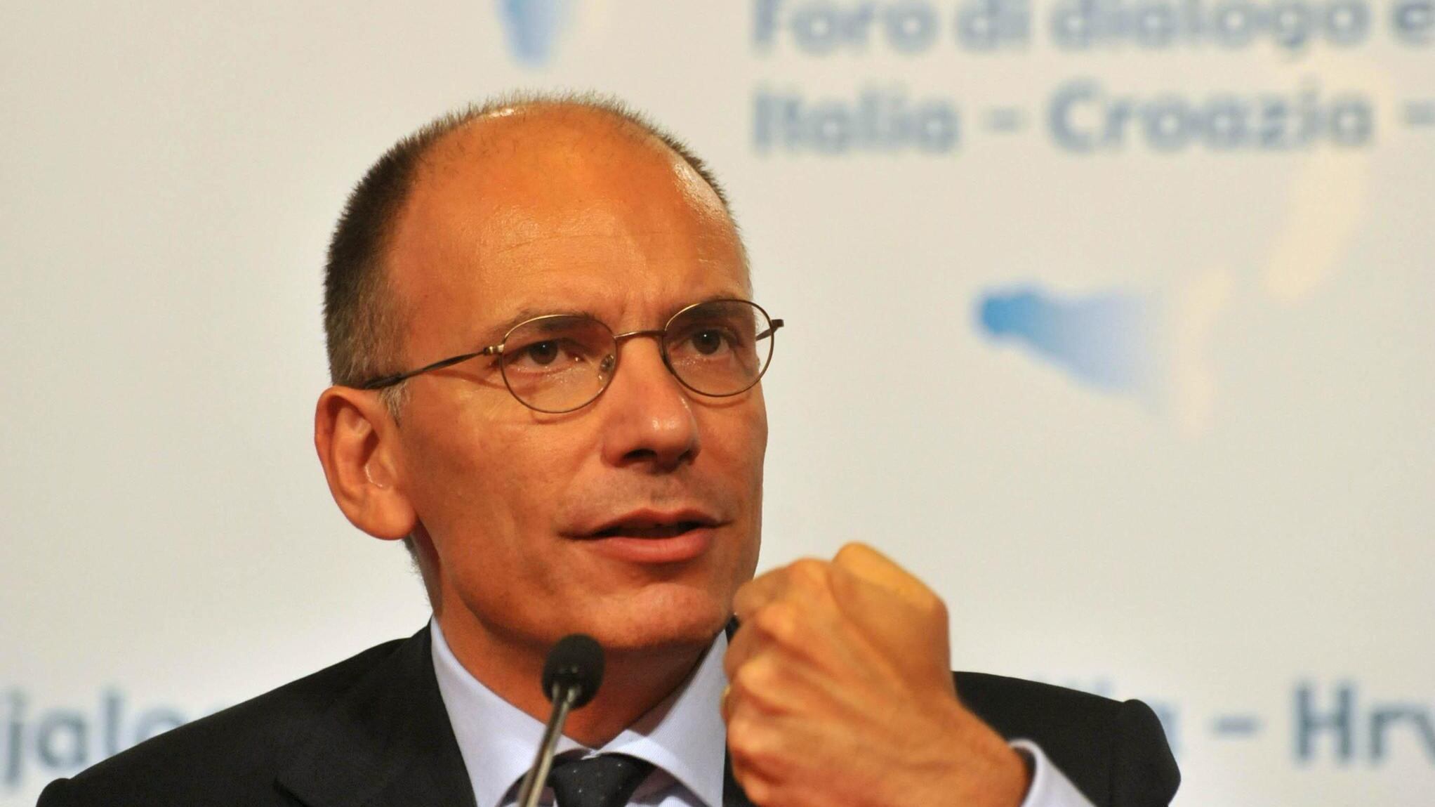 Pisa contro Firenze: derby di sfottò premier-sindaco