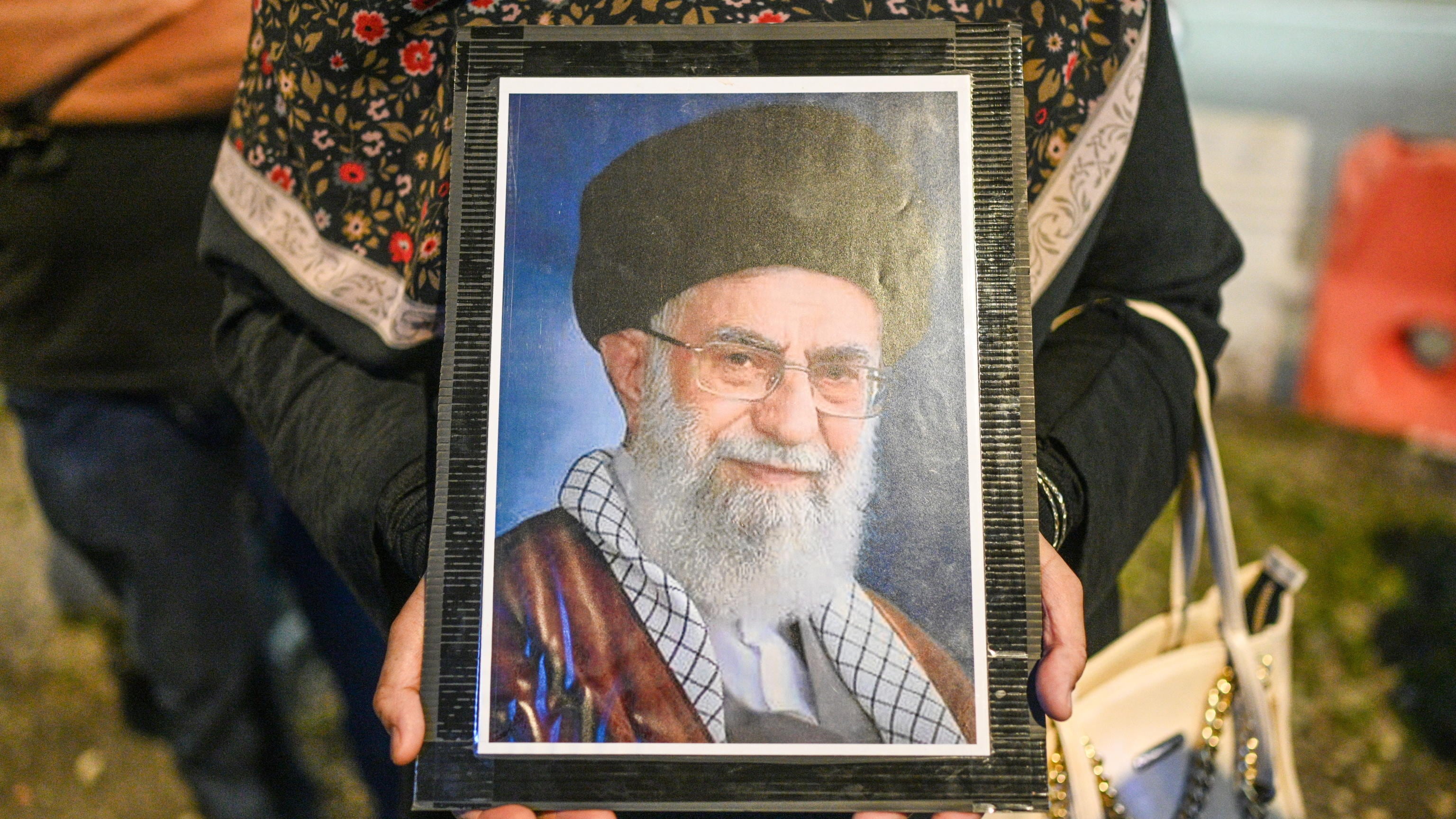 L'unità 8200, le telecamere hackerate e i missili: ecco come è stato ucciso Khamenei