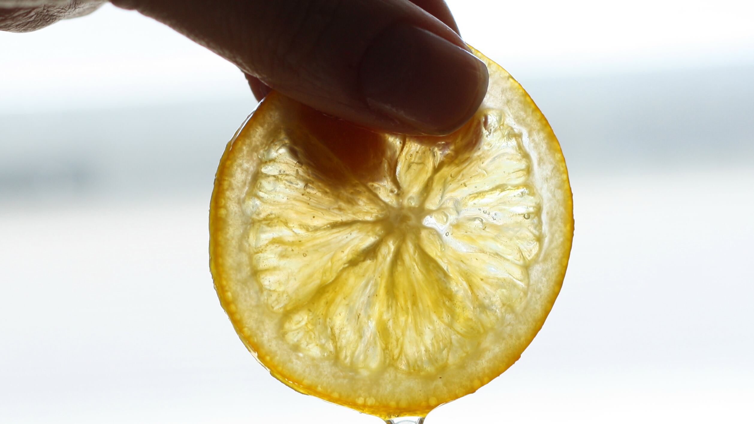 Sei stressato? Metti a tavola lenticchie, limoni e noci